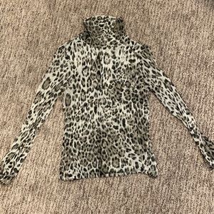 Leopard turtle neck size large